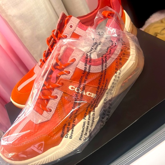 100% Authentic Coach Shoes Size 9.5 - Picture 3 of 8